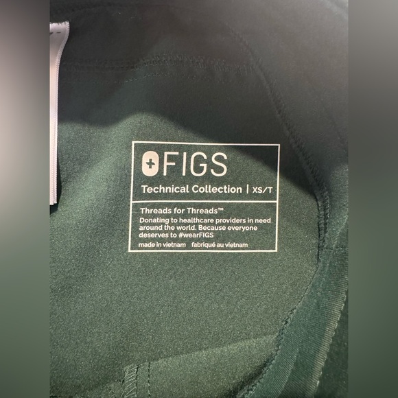 Figs Women’s Technical Collection - British Racing Green Scrub Set - XS/T & XXS - Picture 7 of 13